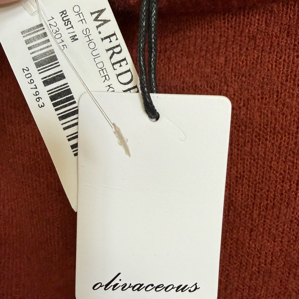 olivaceous off the shoulder sweater NWT m.fredric - Picture 4 of 8
